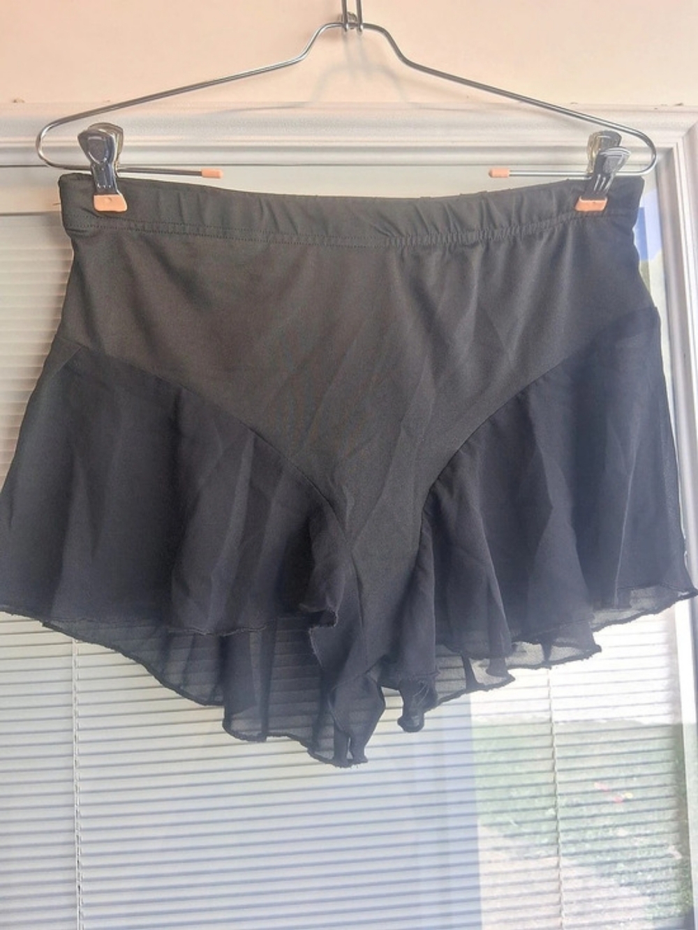 Blush Mark Layered Mini Skirt in Black Size Large